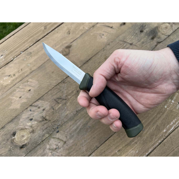 MORA Companion MG 11827 stainless steel knife: Ergonomic, Durable Edge